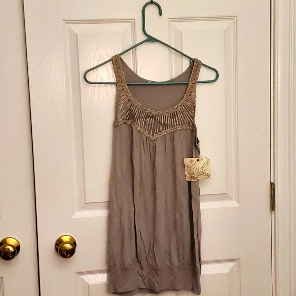 Nick & Mo Gray Sleeveless Top